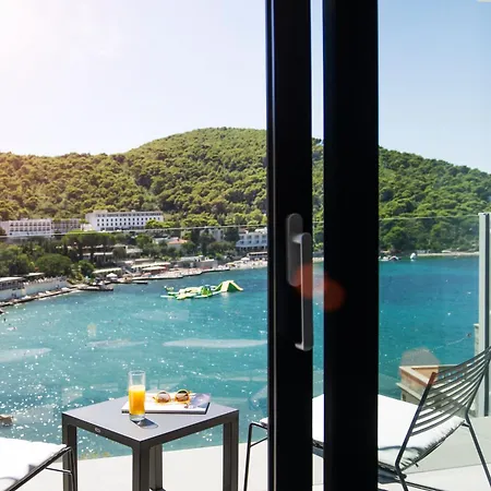 ホテル コンパス 4*