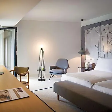 Hotel Kompas 4*