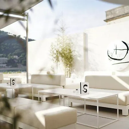 فندق Kompas 4*