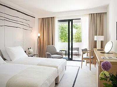 Hotel Kompas 4*